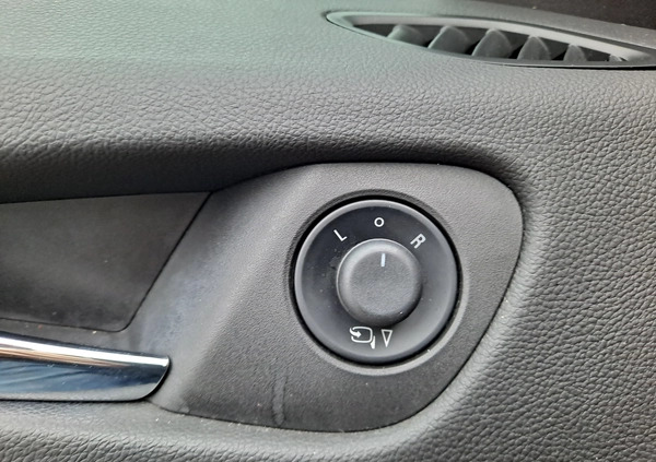 Opel Zafira cena 33900 przebieg: 131000, rok produkcji 2012 z Połczyn-Zdrój małe 232